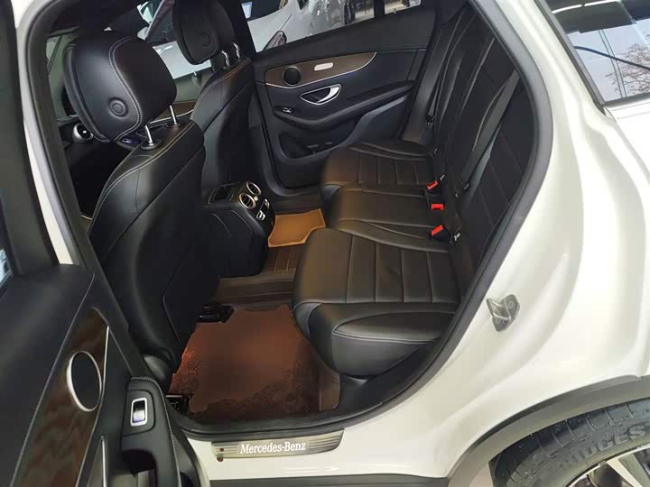 Фото 17 - Mercedes-Benz GLC-Class