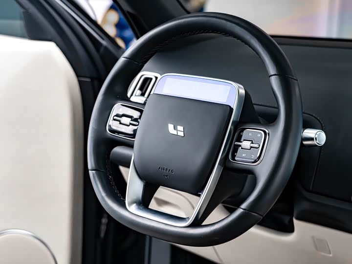 Фото 16 - LiXiang L8