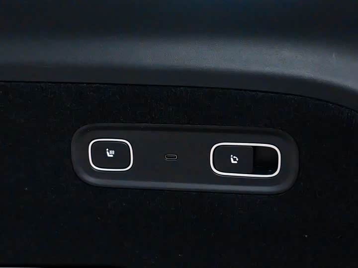 Фото 17 - LiXiang L8