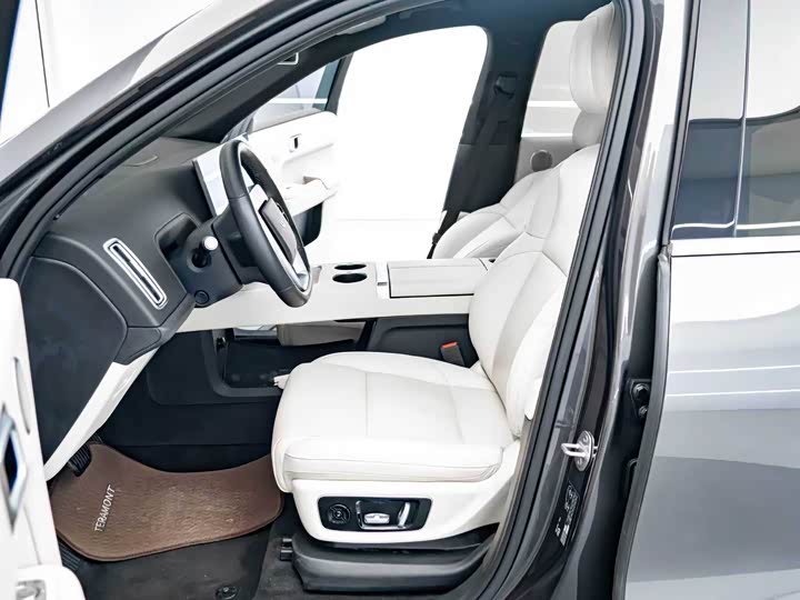 Фото 7 - LiXiang L8