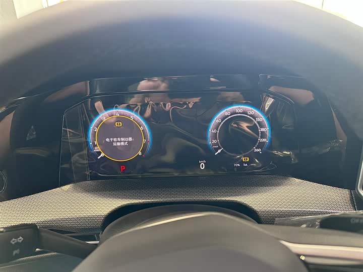 Фото 14 - Volkswagen Golf