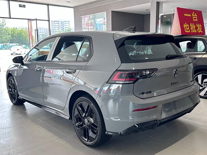 Фото 6 - Volkswagen Golf