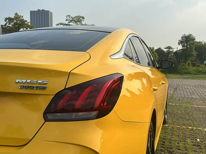 Фото 9 - MG Motor 5