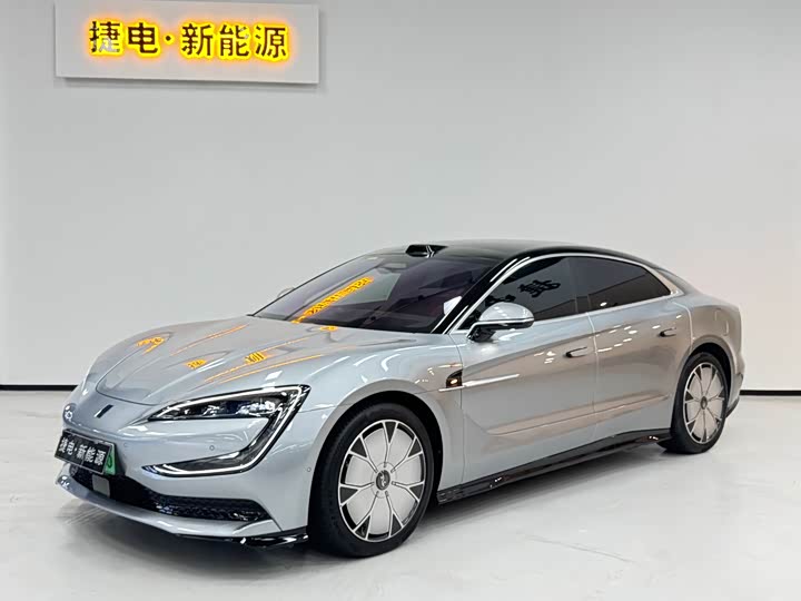 Фото 1 - BYD Yangwang U7