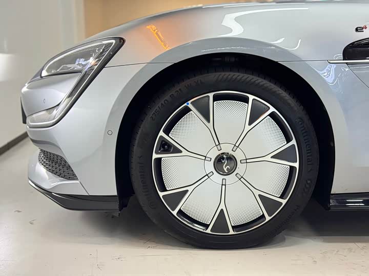 Фото 16 - BYD Yangwang U7