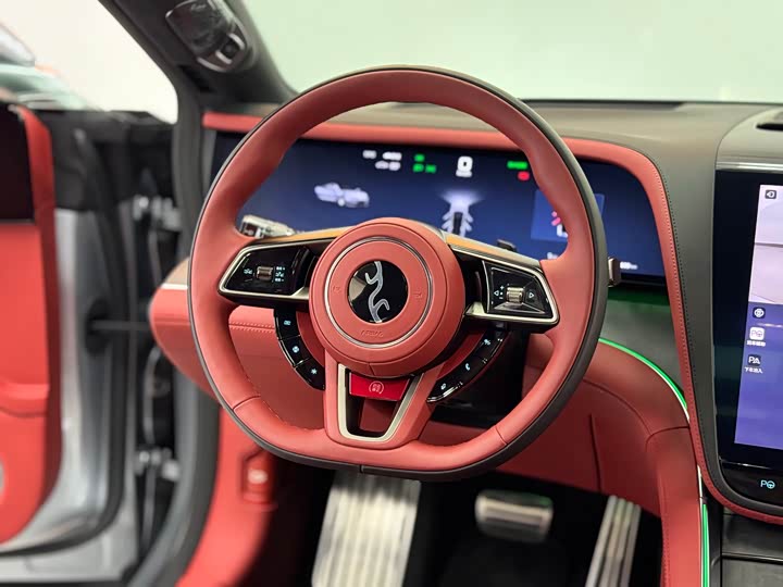 Фото 3 - BYD Yangwang U7