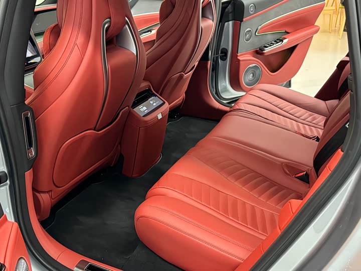 Фото 7 - BYD Yangwang U7