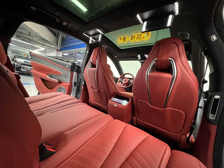 Фото 9 - BYD Yangwang U7