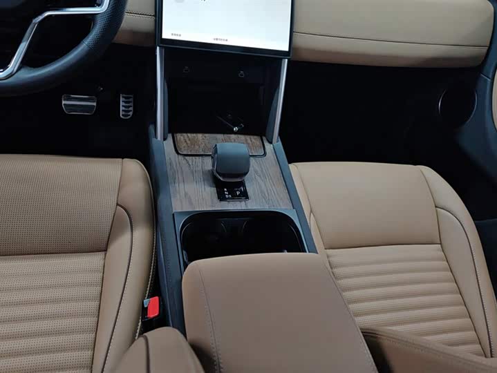 Фото 16 - Land Rover Discovery Sport