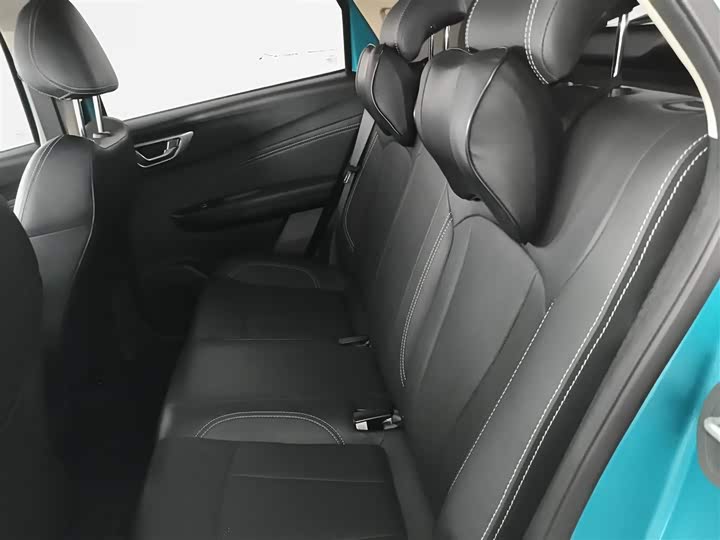 Фото 17 - Geely Vision X3