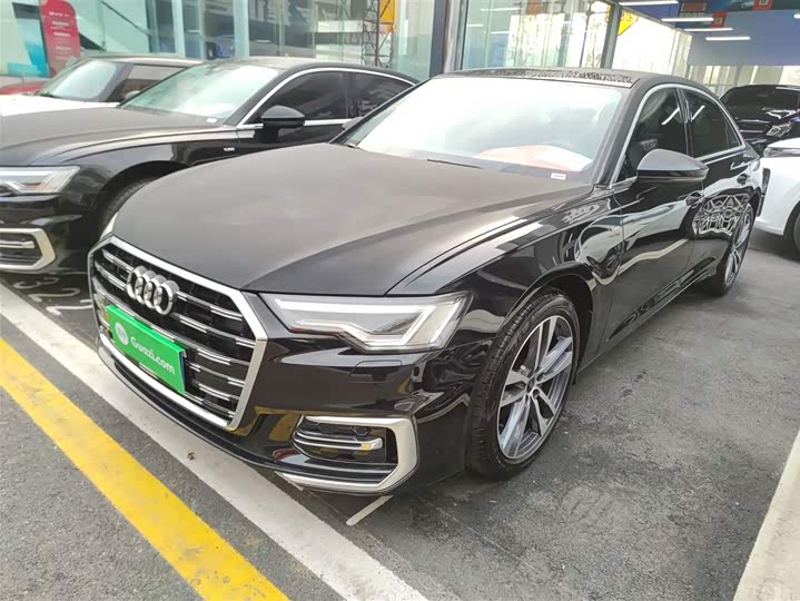 Фото 2 - Audi A6L