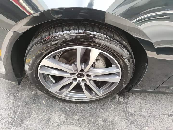 Фото 23 - Audi A6L