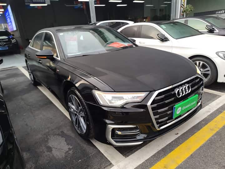 Фото 4 - Audi A6L