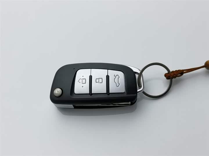 Фото 19 - Geely Emgrand