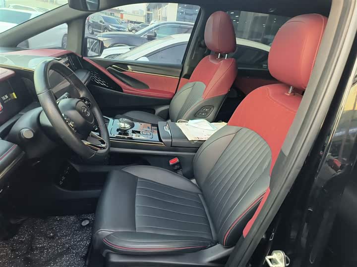 Фото 15 - GAC Trumpchi M8