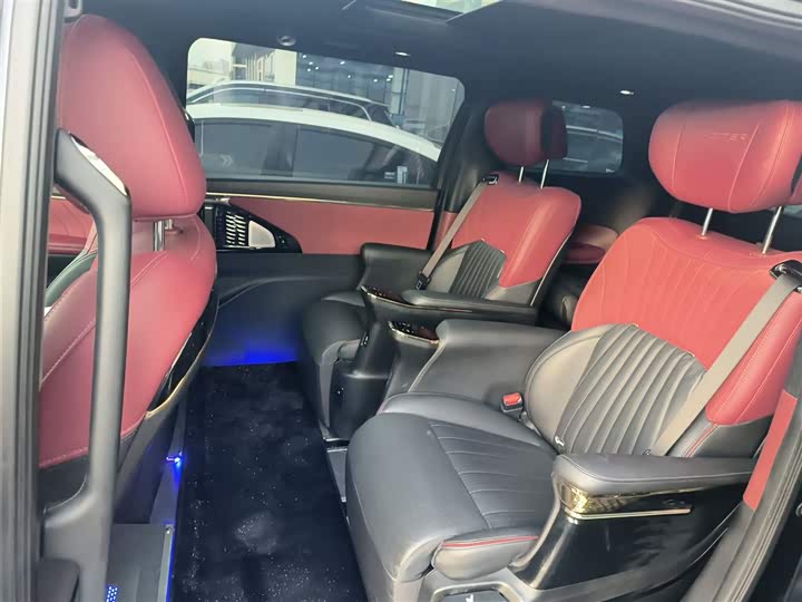 Фото 17 - GAC Trumpchi M8