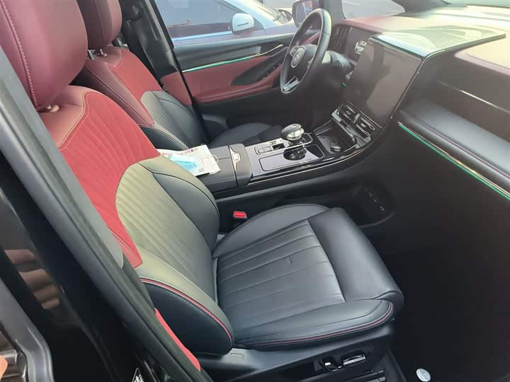 Фото 25 - GAC Trumpchi M8