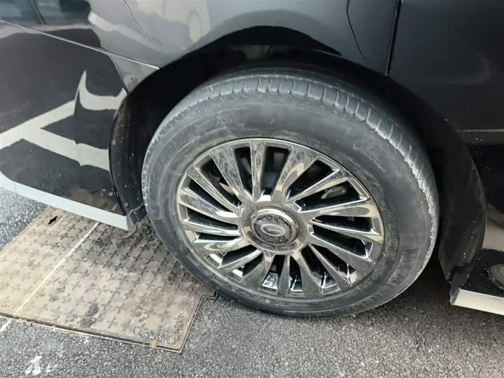 Фото 26 - GAC Trumpchi M8