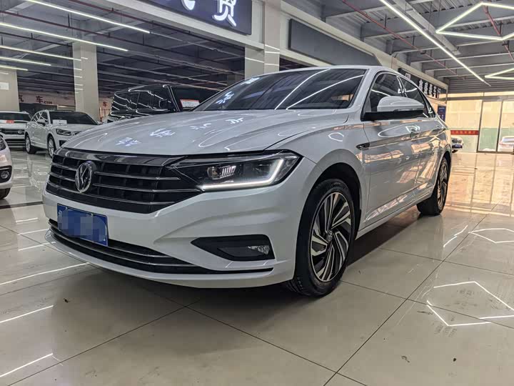 Фото 1 - Volkswagen Sagitar L