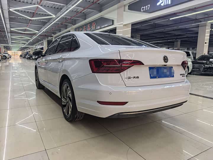 Фото 4 - Volkswagen Sagitar L