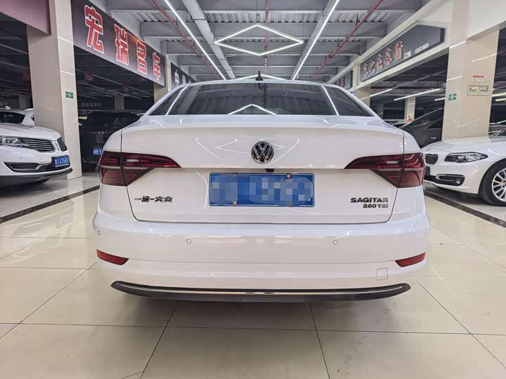 Фото 5 - Volkswagen Sagitar L
