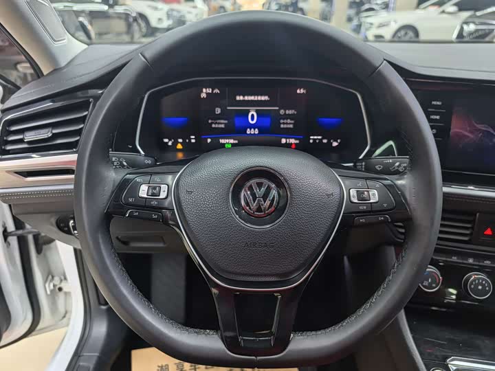 Фото 8 - Volkswagen Sagitar L