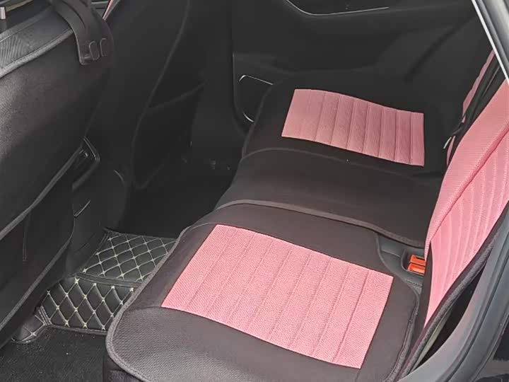 Фото 6 - Hongqi HS5