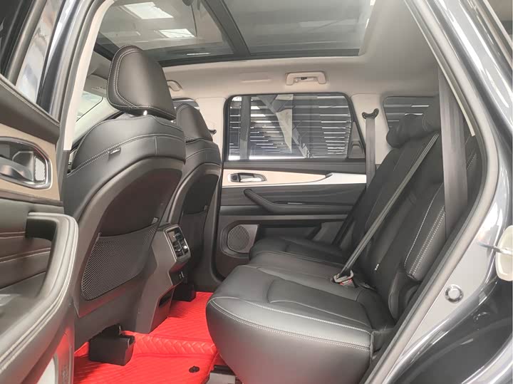 Фото 5 - Exeed VX