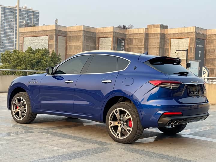 Фото 18 - Maserati Levante