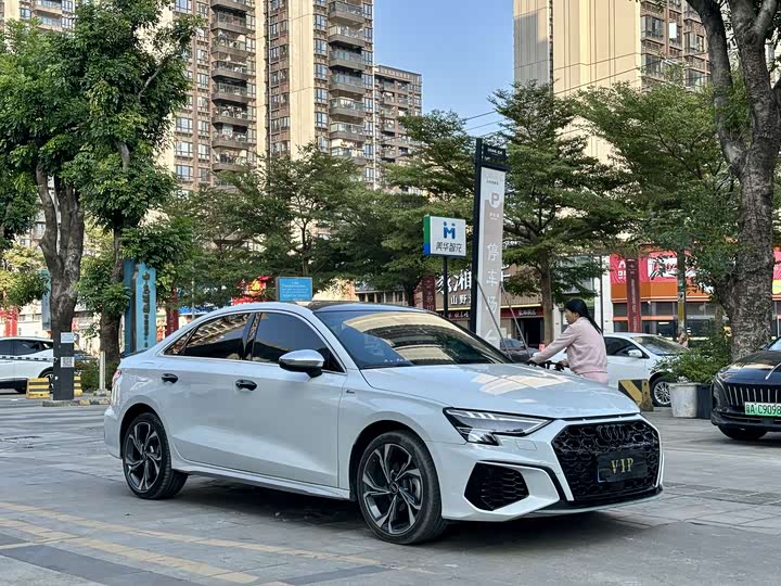 Фото 2 - Audi A3