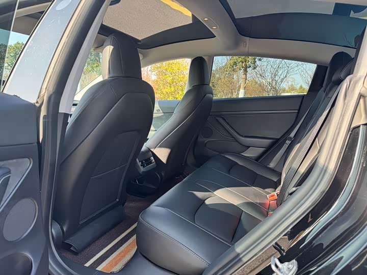 Фото 7 - Tesla Model 3