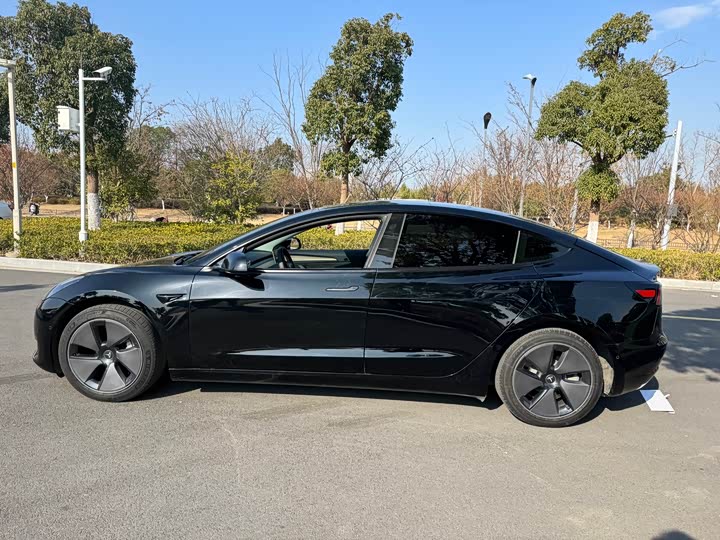 Фото 9 - Tesla Model 3