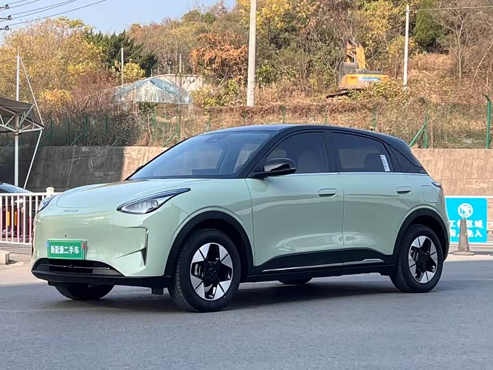 Фото 1 - Geely Galaxy Geome