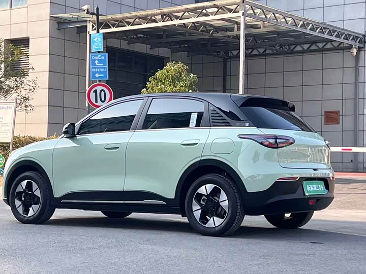 Фото 9 - Geely Galaxy Geome