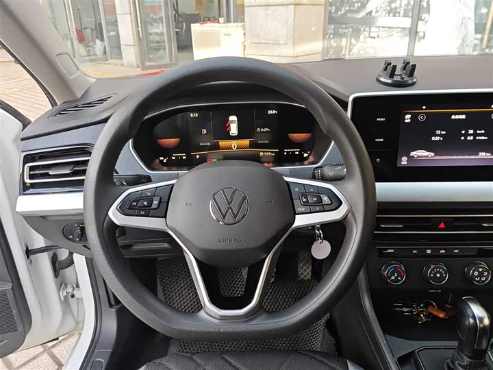 Фото 11 - Volkswagen Lavida