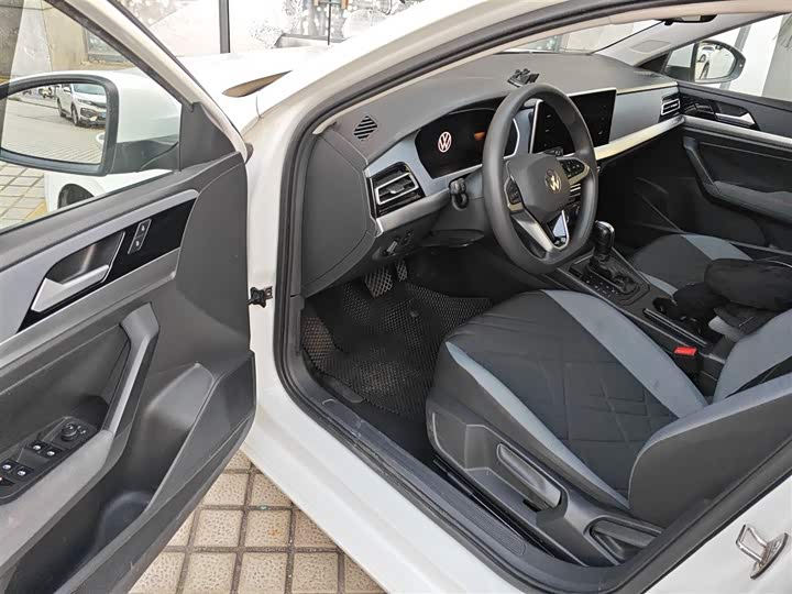 Фото 16 - Volkswagen Lavida