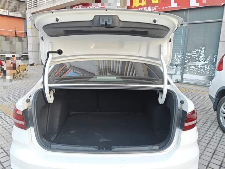 Фото 19 - Volkswagen Lavida