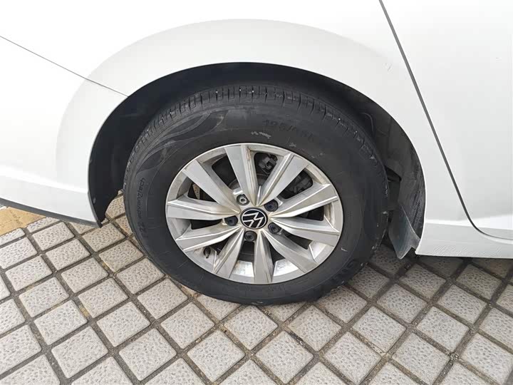 Фото 26 - Volkswagen Lavida