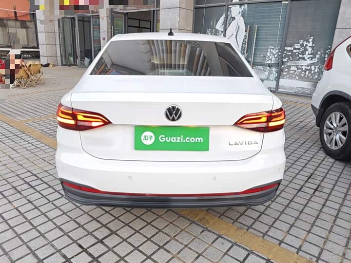 Фото 6 - Volkswagen Lavida