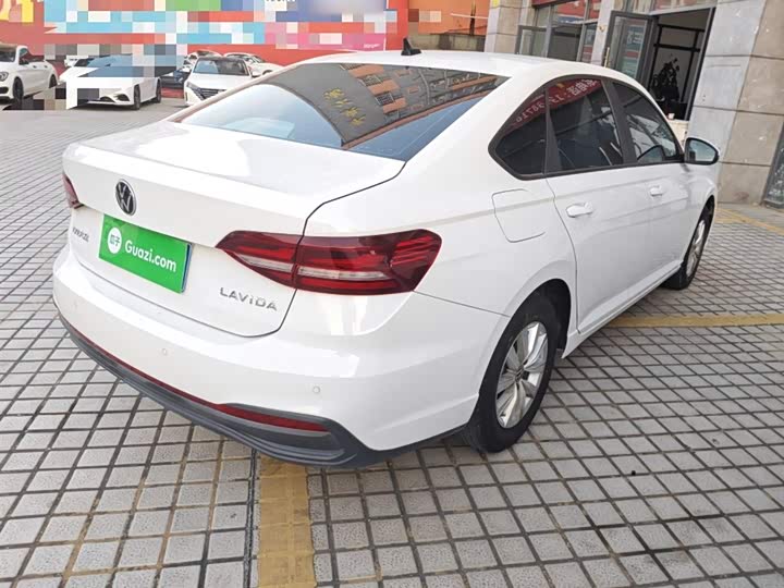 Фото 7 - Volkswagen Lavida