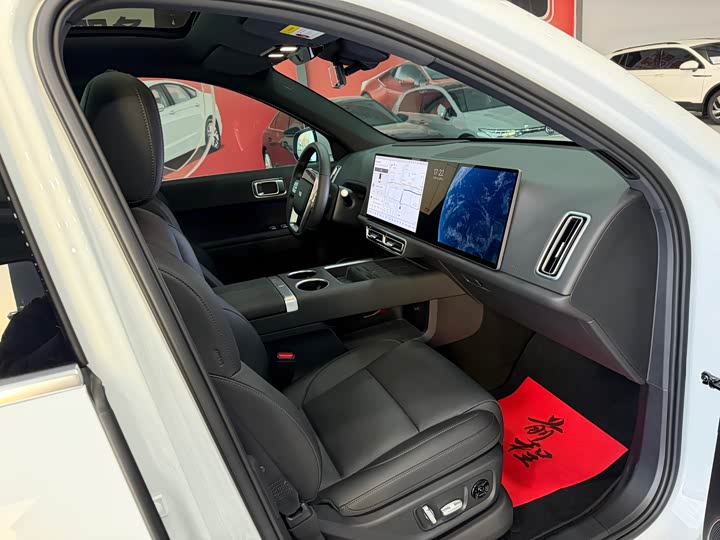 Фото 15 - LiXiang L6