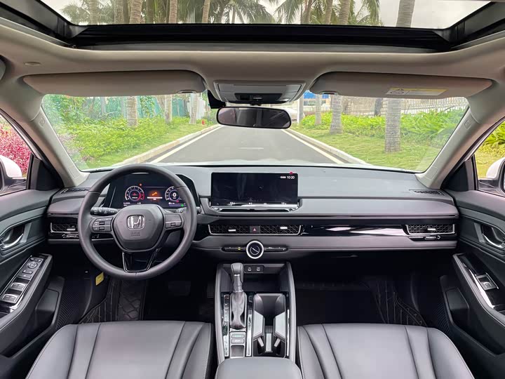 Фото 6 - Honda Inspire