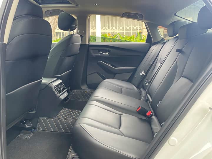 Фото 7 - Honda Inspire