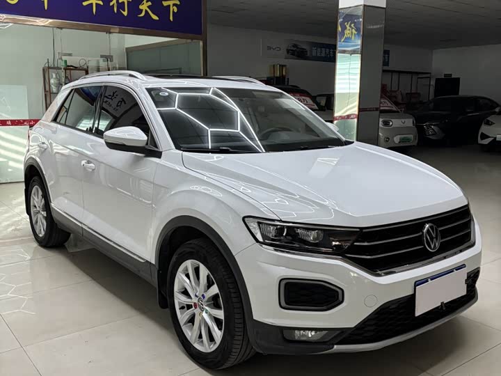 Фото 3 - Volkswagen T-Roc