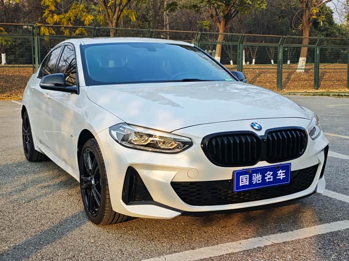 Фото 2 - BMW 1 Series