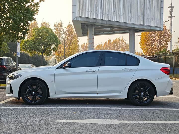 Фото 4 - BMW 1 Series