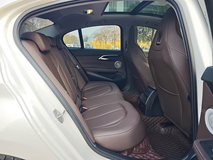 Фото 9 - BMW 1 Series