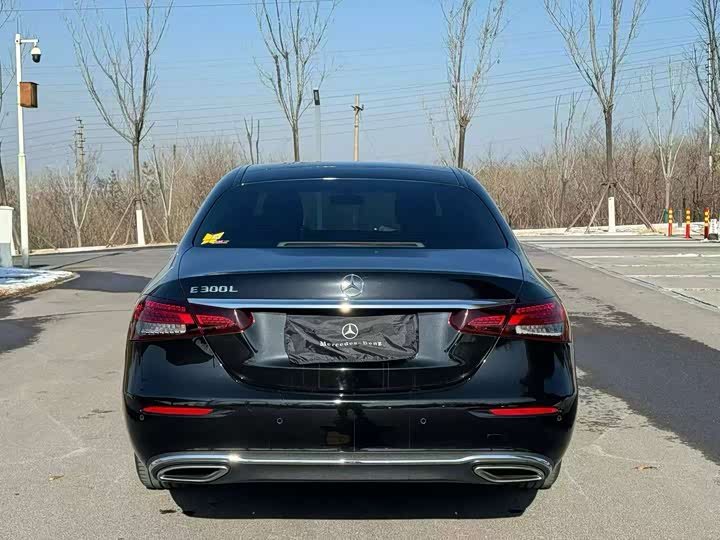 Фото 8 - Mercedes-Benz E-Class