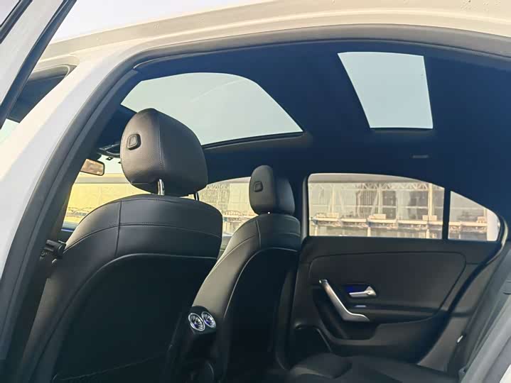 Фото 17 - Mercedes-Benz A-Class