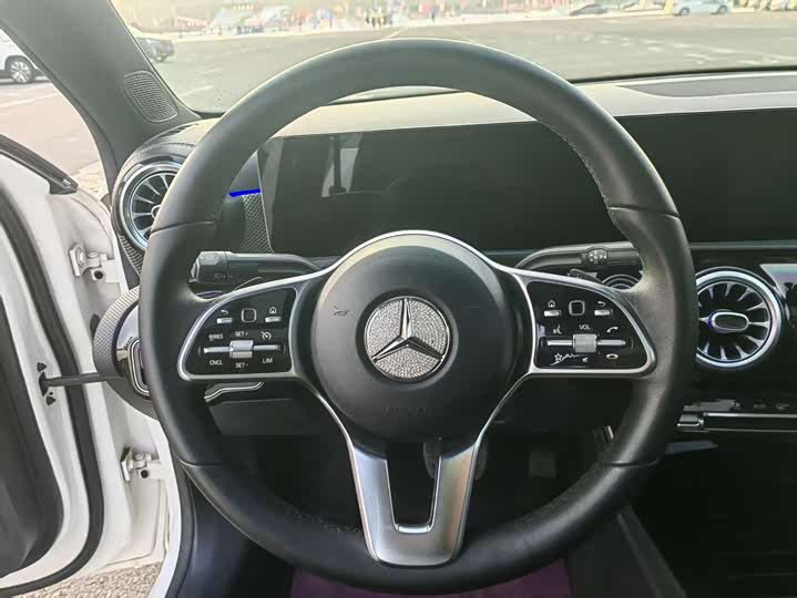 Фото 20 - Mercedes-Benz A-Class